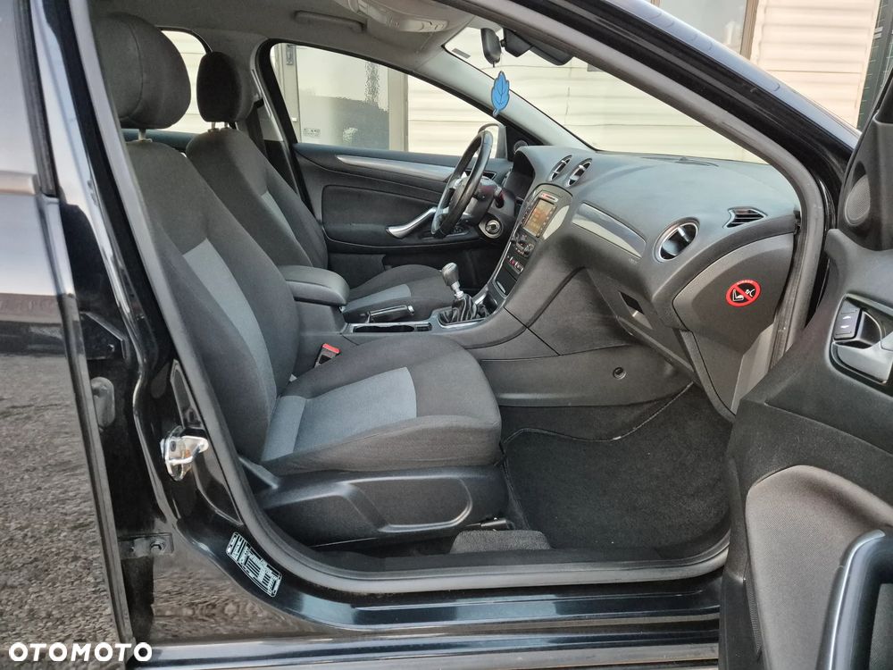 Ford Mondeo 2.0 TDCi Titanium - 17