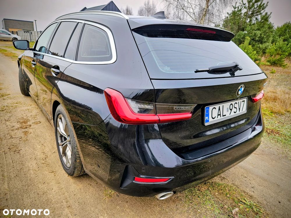 BMW Seria 3 320d Sport Line Shadow - 4