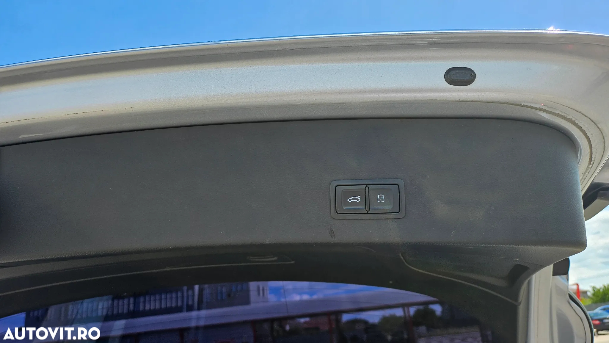 Audi A6 Avant 2.0 TDI Ultra DPF S tronic - 14