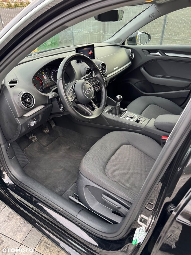 Audi A3 Sportback 1.6 TDI - 8