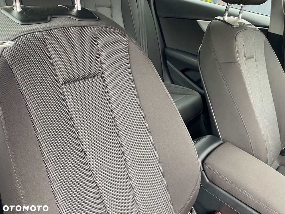 Audi A4 Avant 35 TFSI mHEV S tronic - 27