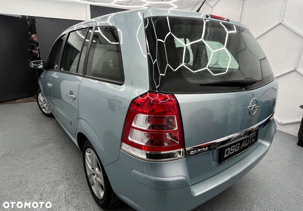 Opel Zafira - 15