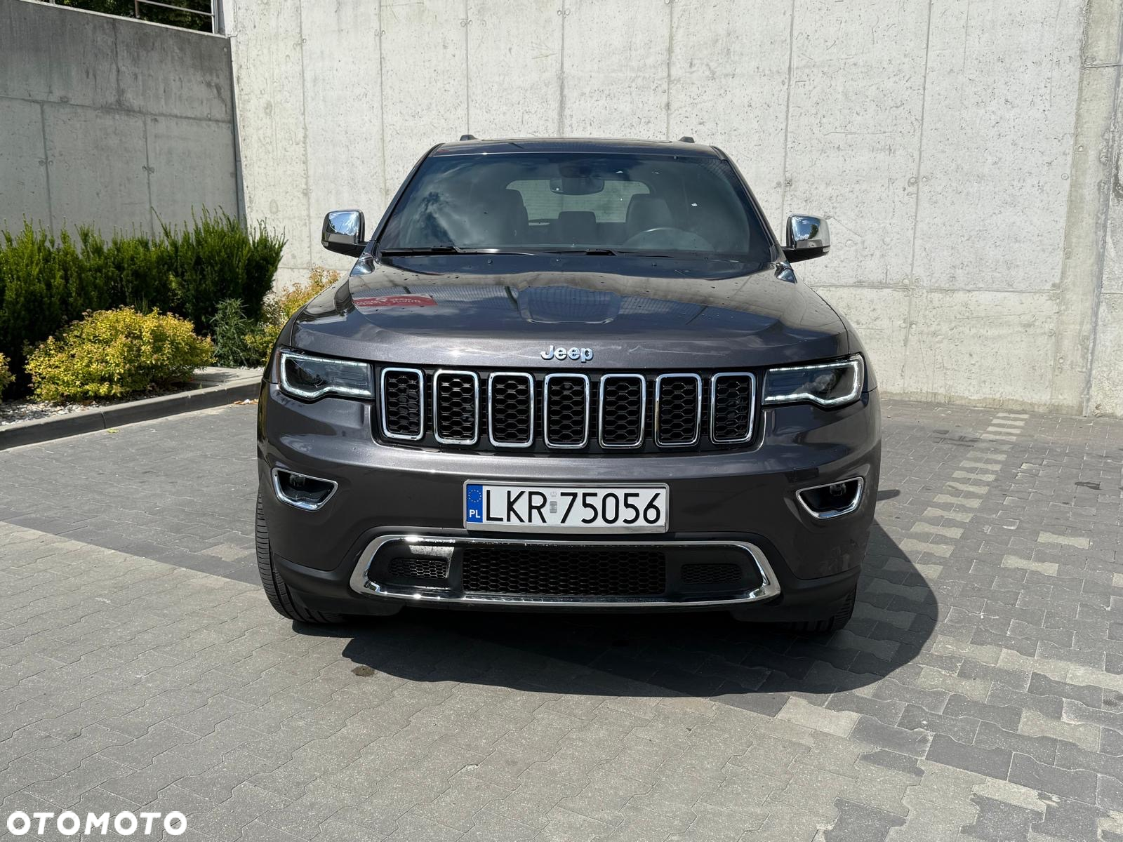 Jeep Grand Cherokee - 14