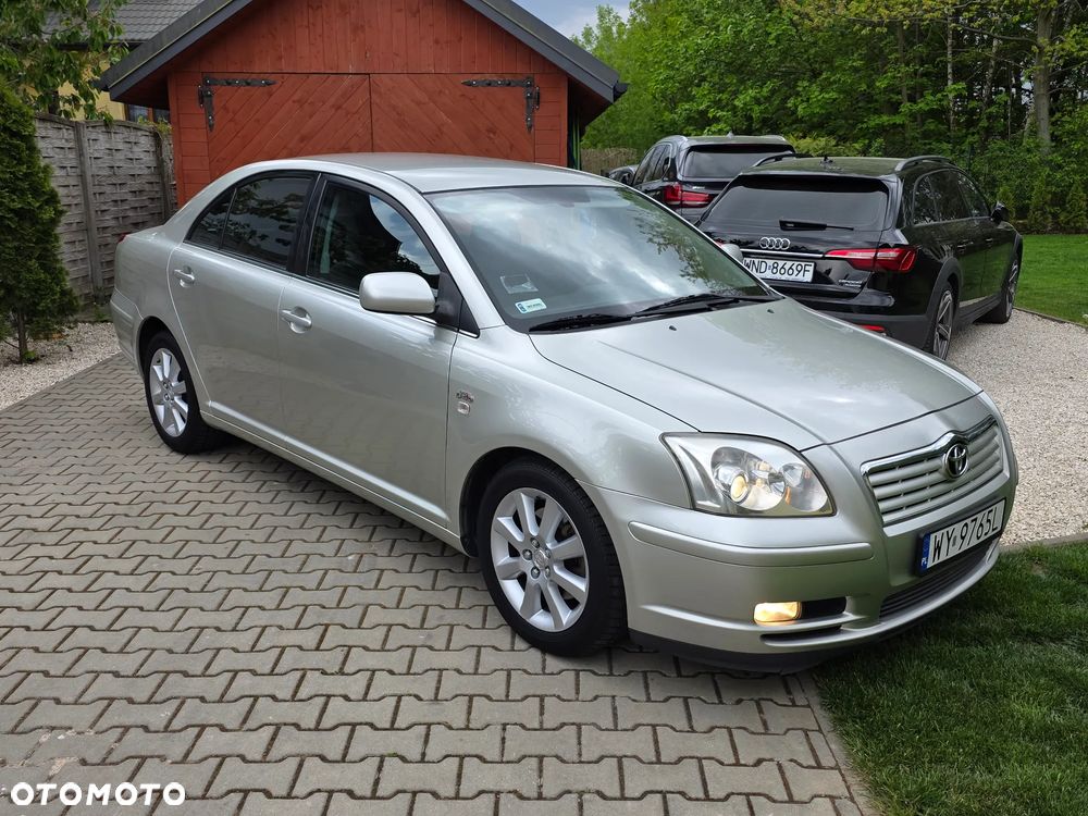 Toyota Avensis 2.0 D-4D Sol - 4