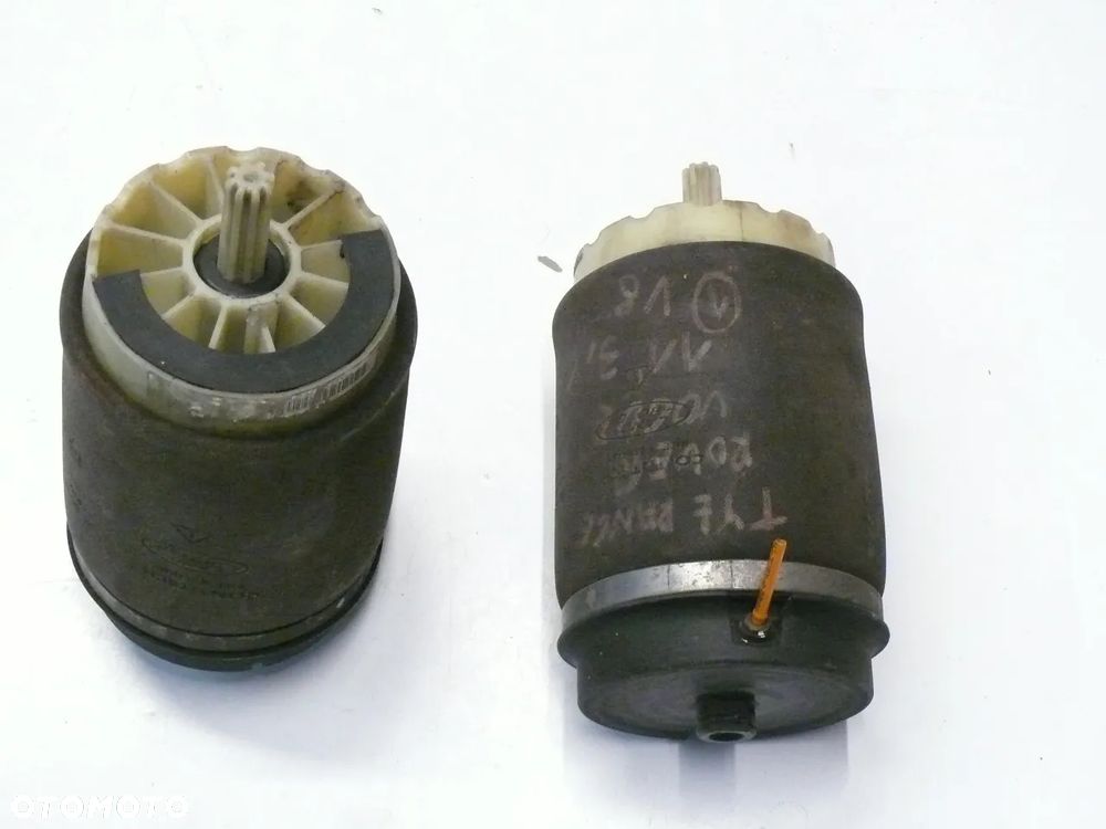 MIECH PODUSZKA TYLNA RANGE ROVER VOGUE MK3 L322