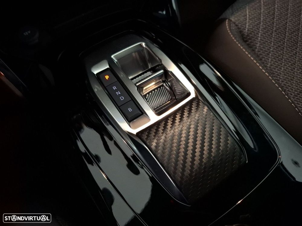 Peugeot e-2008 54 kWh Allure - 16