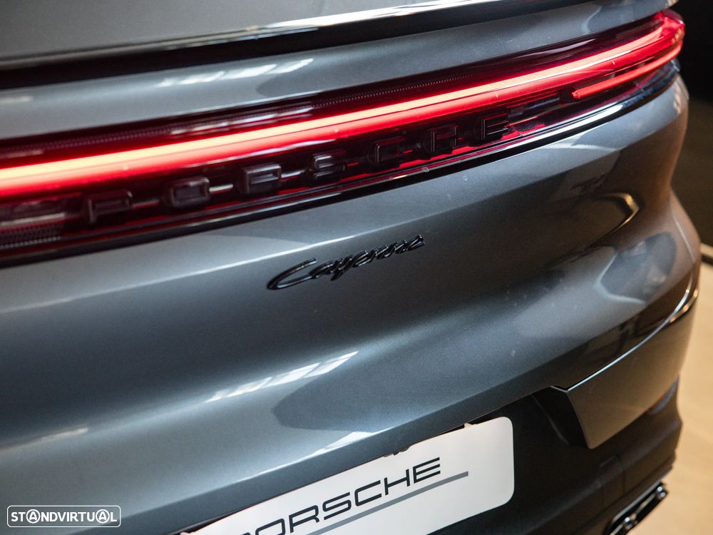 Porsche Cayenne Coupé E-Hybrid - 22