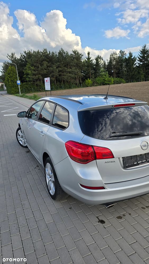 Opel Astra 1.4 Turbo Color Edition - 11