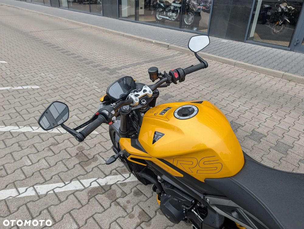 Triumph Street Triple - 8