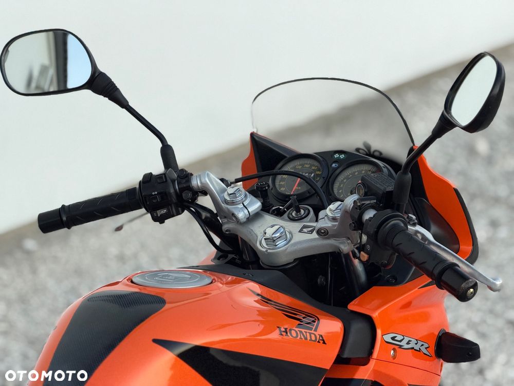 Honda CBR - 11