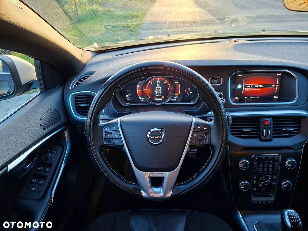 Volvo V40 D2 RDesign - 25