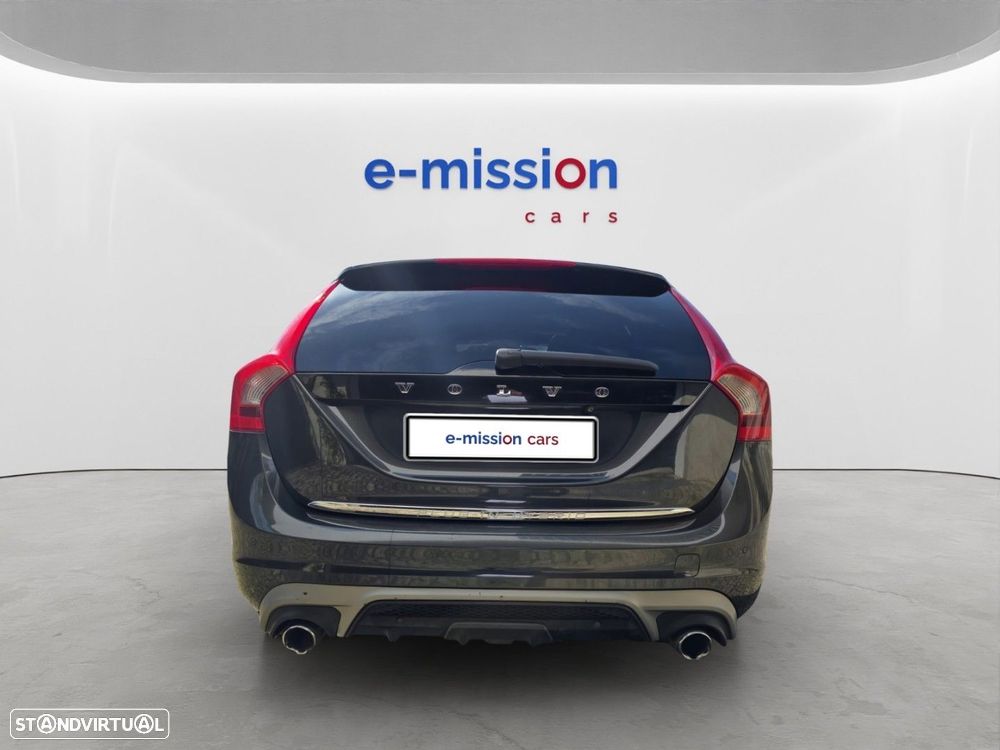Volvo V60 D6 Twin Engine Geartronic RDesign — fotografia 5