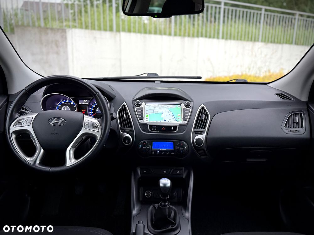 Hyundai ix35 1.6 2WD UEFA EURO 2012 Edition - 15