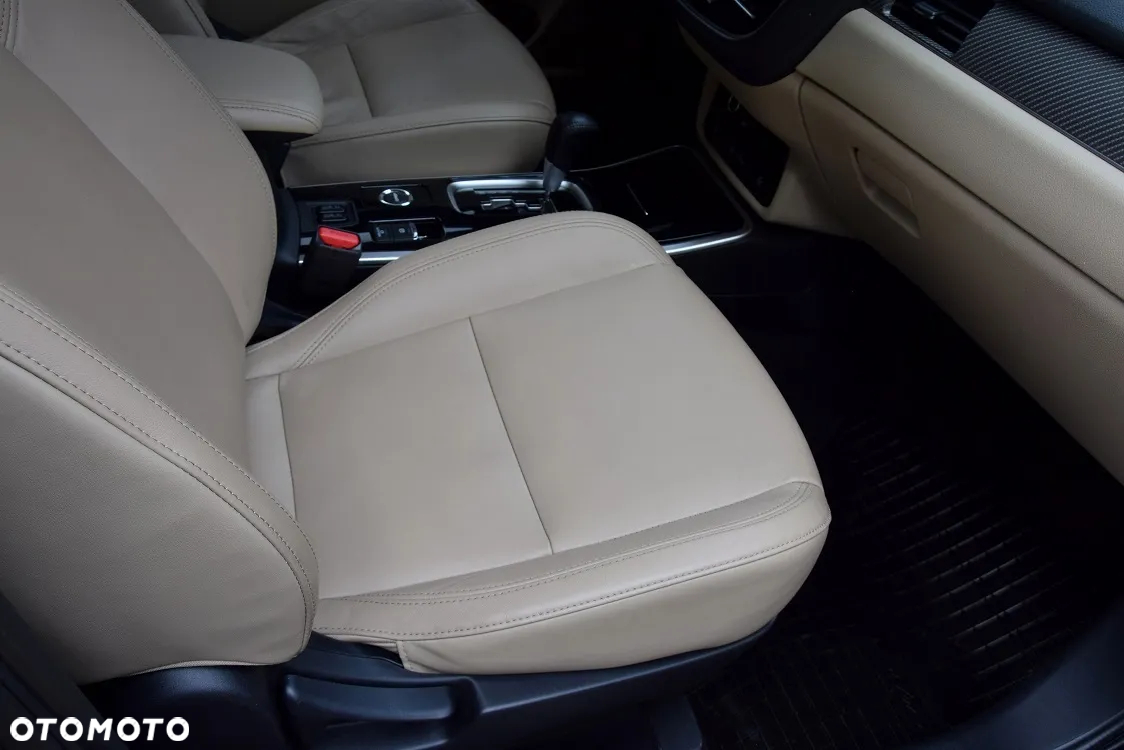 Mitsubishi Outlander 2.0 Intense + SDA 4WD CVT - 7