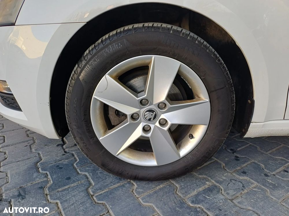 Skoda Octavia 1.6 TDI Ambition - 4