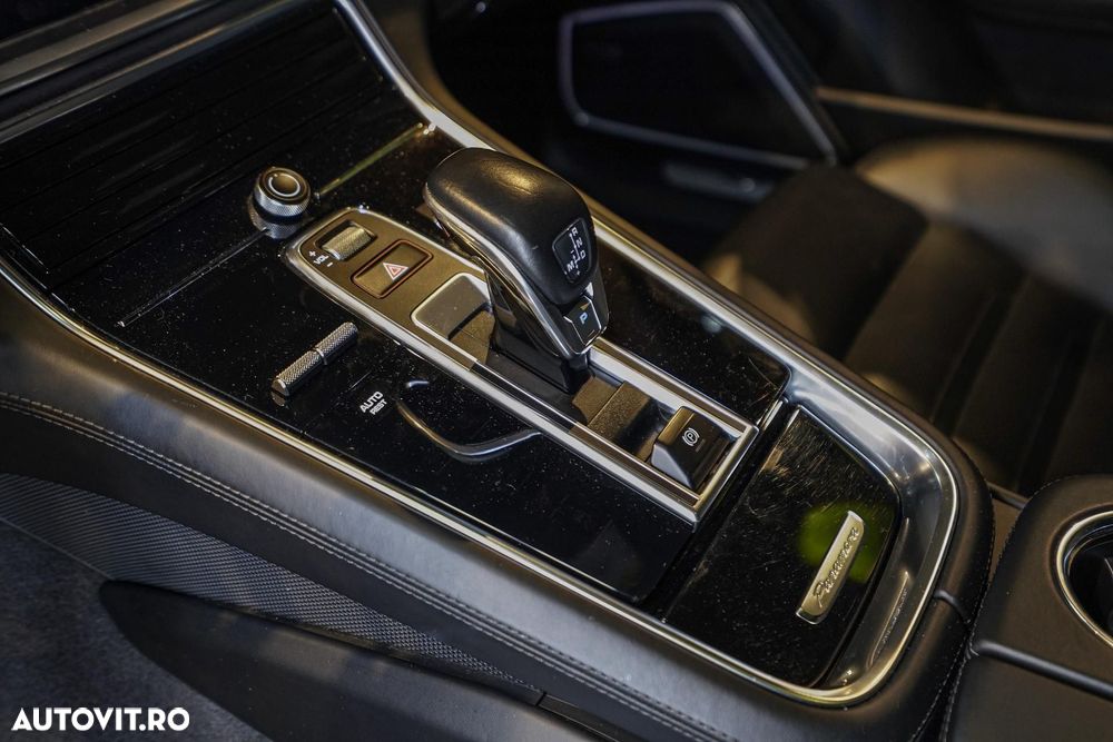 Porsche Panamera - 18