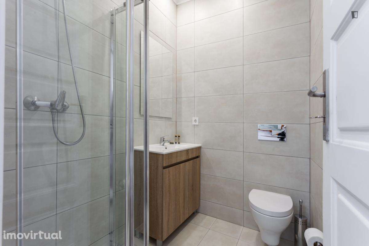 Quarto - localizado em Roma-Areeiro Lisbon - Grande imagem: 4/19