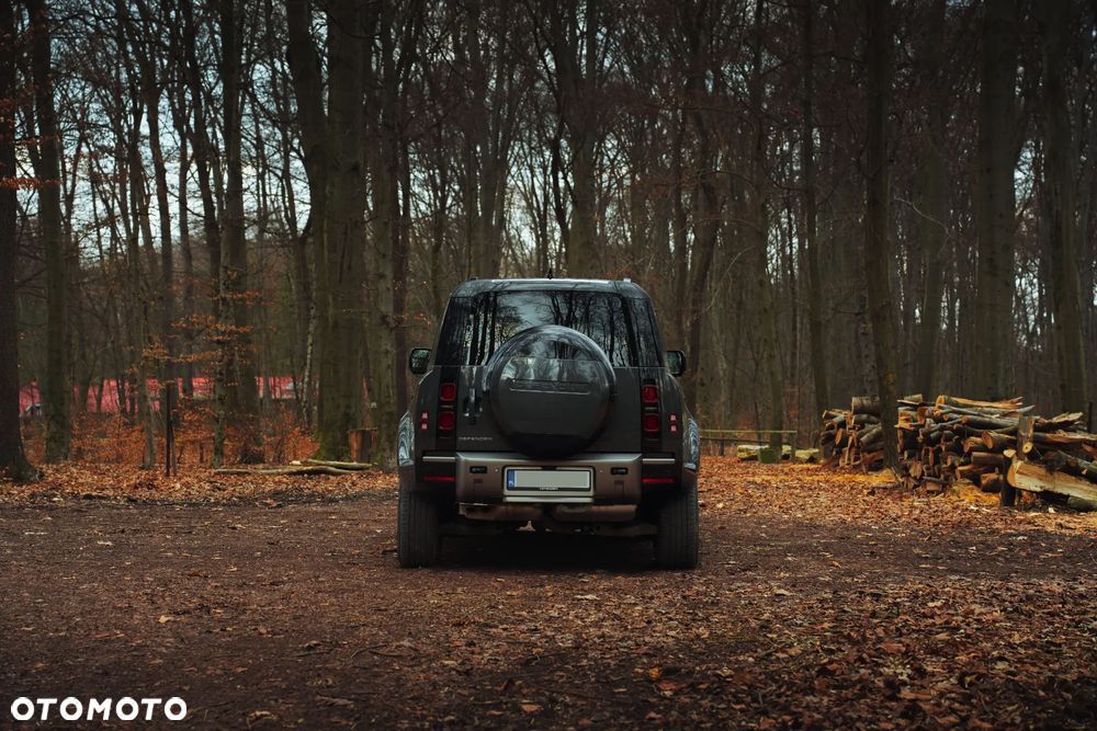 Land Rover Defender 3.0 D250 mHEV X-Dynamic HSE - 7