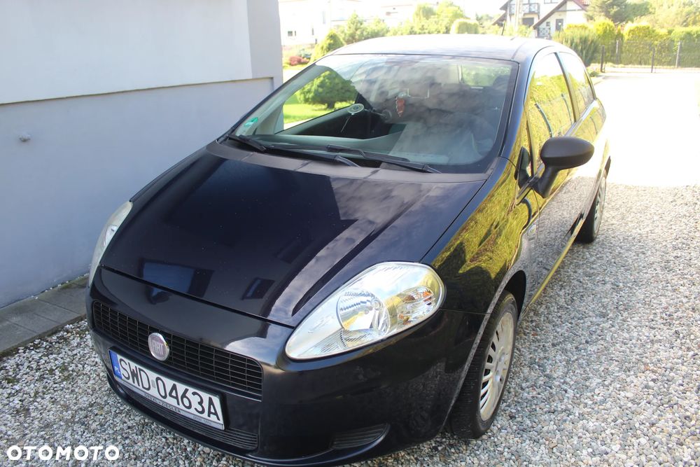 Fiat Grande Punto 2009 photo 3