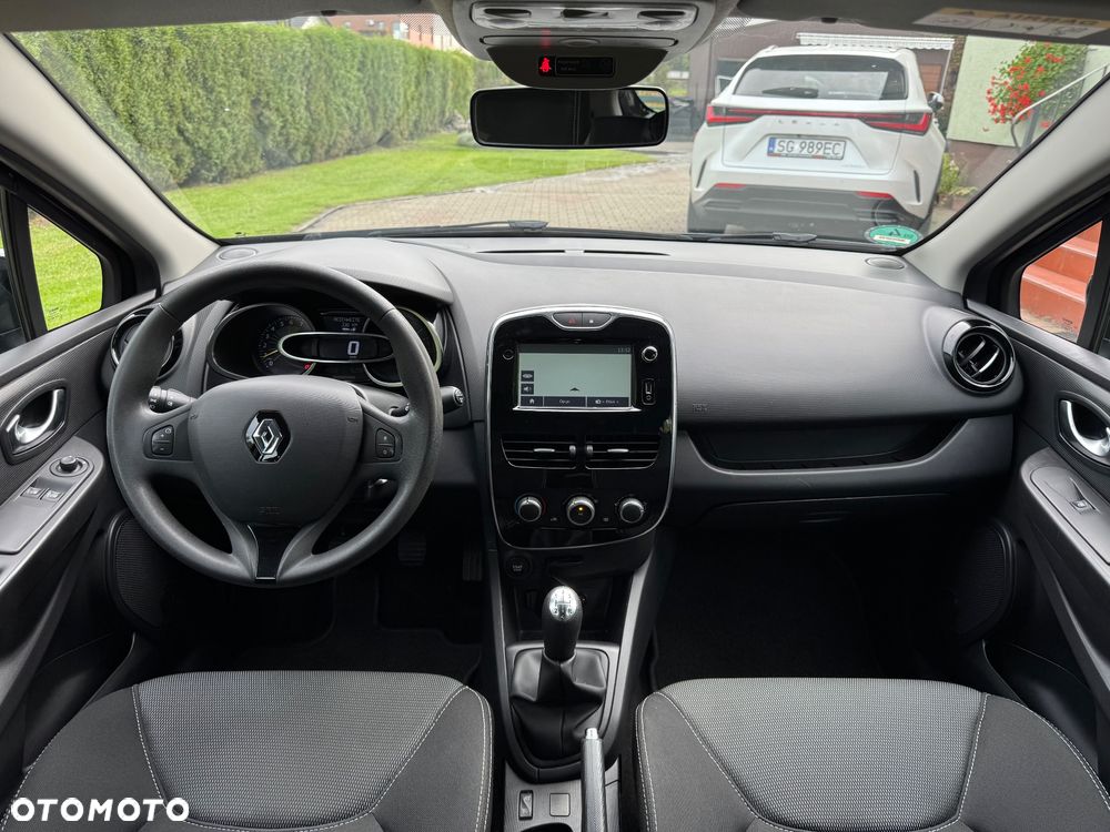 Renault Clio 1.2 16V 75 Limited - 14