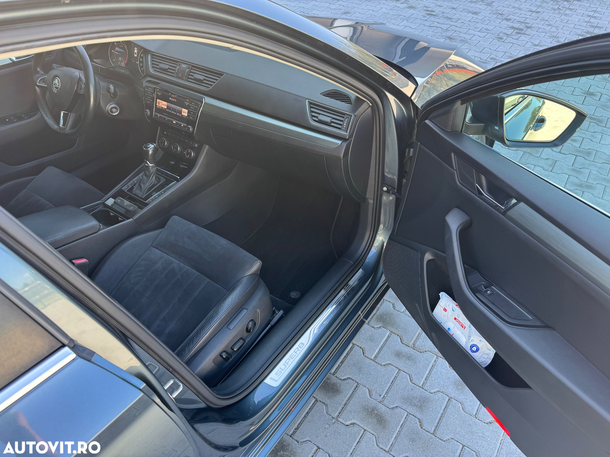 Skoda Superb 2.0 TDI DSG Style - 30