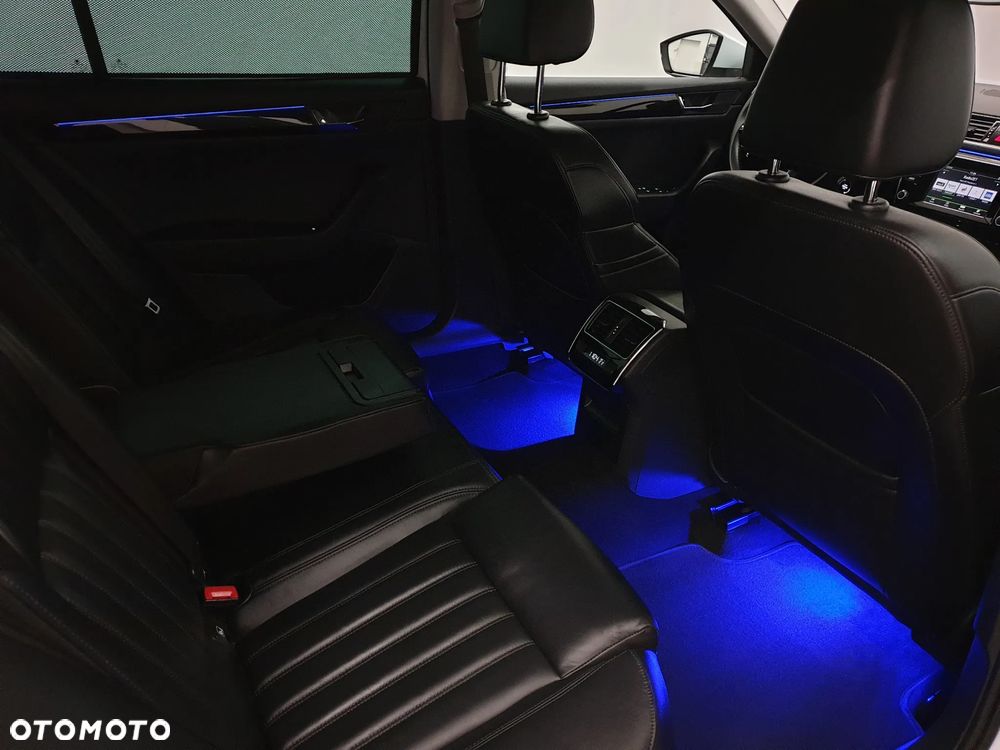 Skoda Superb 2.0 TDI L&K DSG - 29