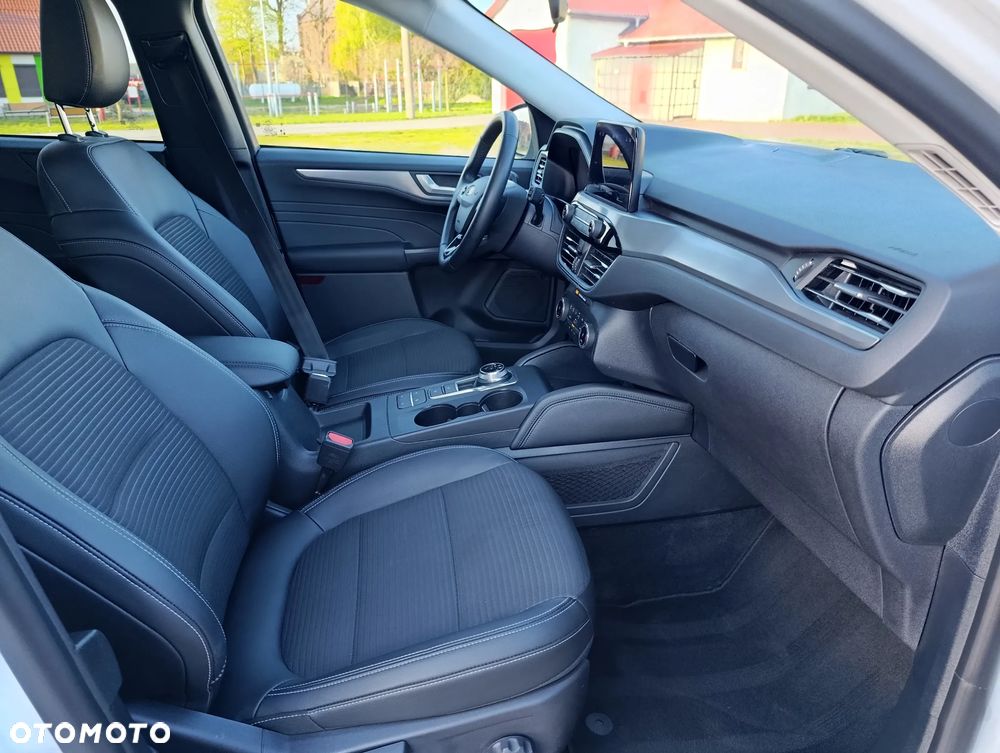 Ford Kuga - 22