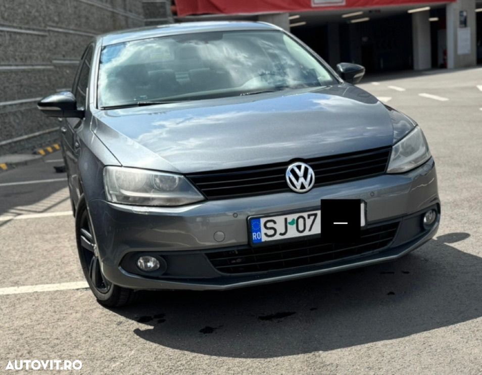 Volkswagen Jetta 2.0 TDI DPF Highline - 9