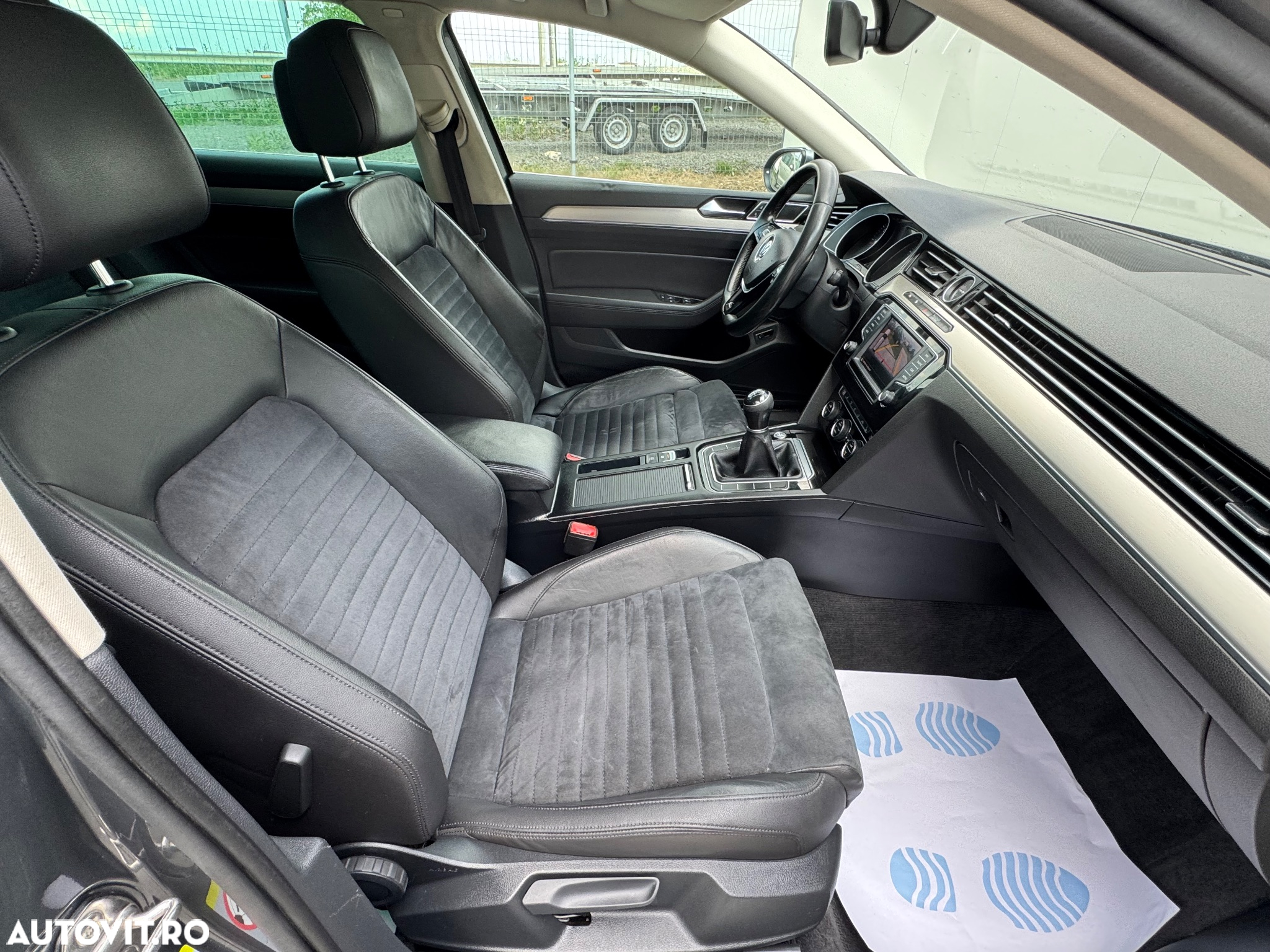 Volkswagen Passat Variant 2.0 TDI (BlueMotion Technology) Highline - 10