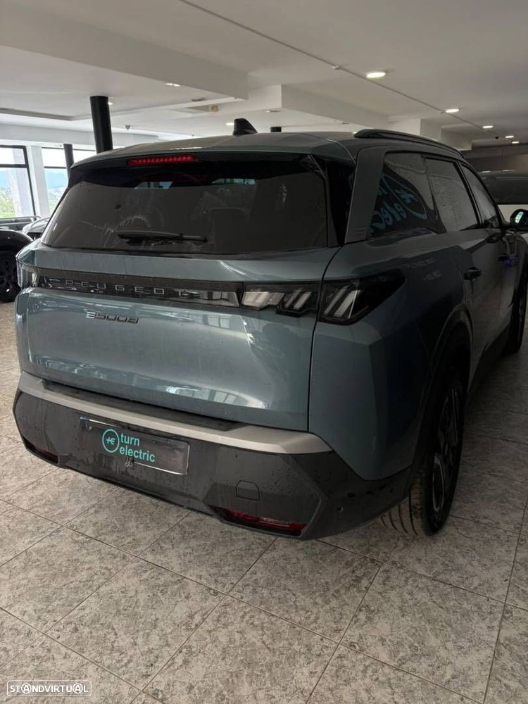 Peugeot E-5008 73 kWh Allure - 11