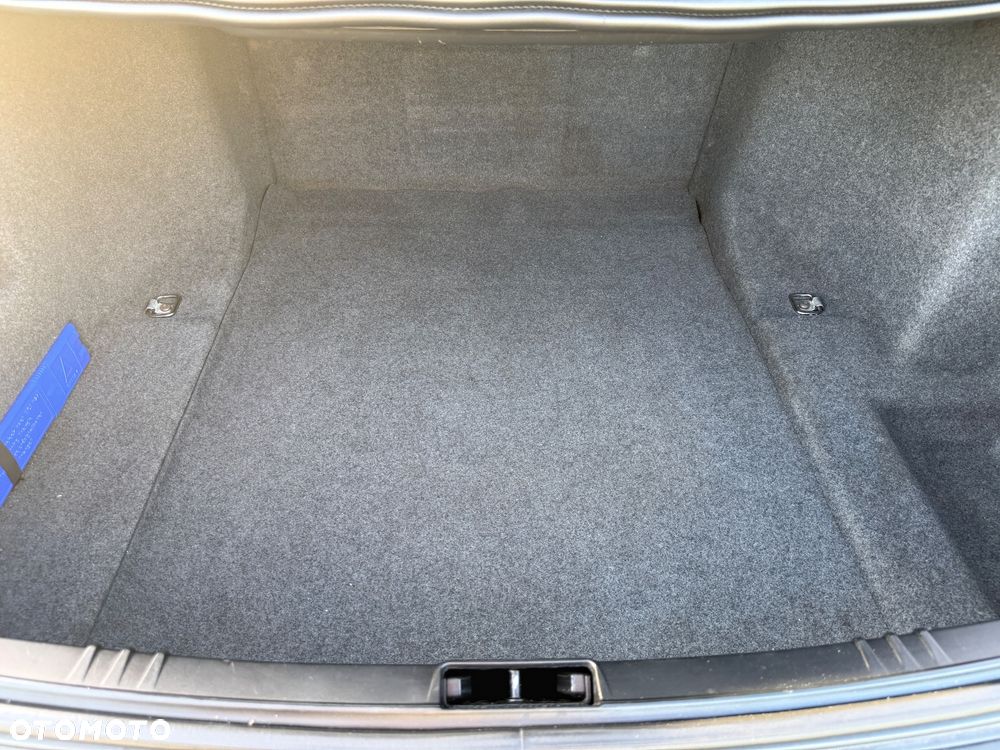 BMW Seria 6 630 i - 24
