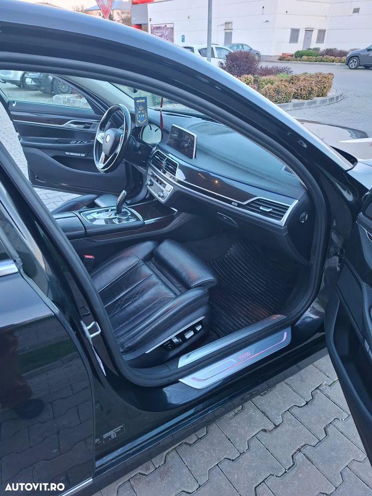 BMW Seria 7 740d xDrive - 12