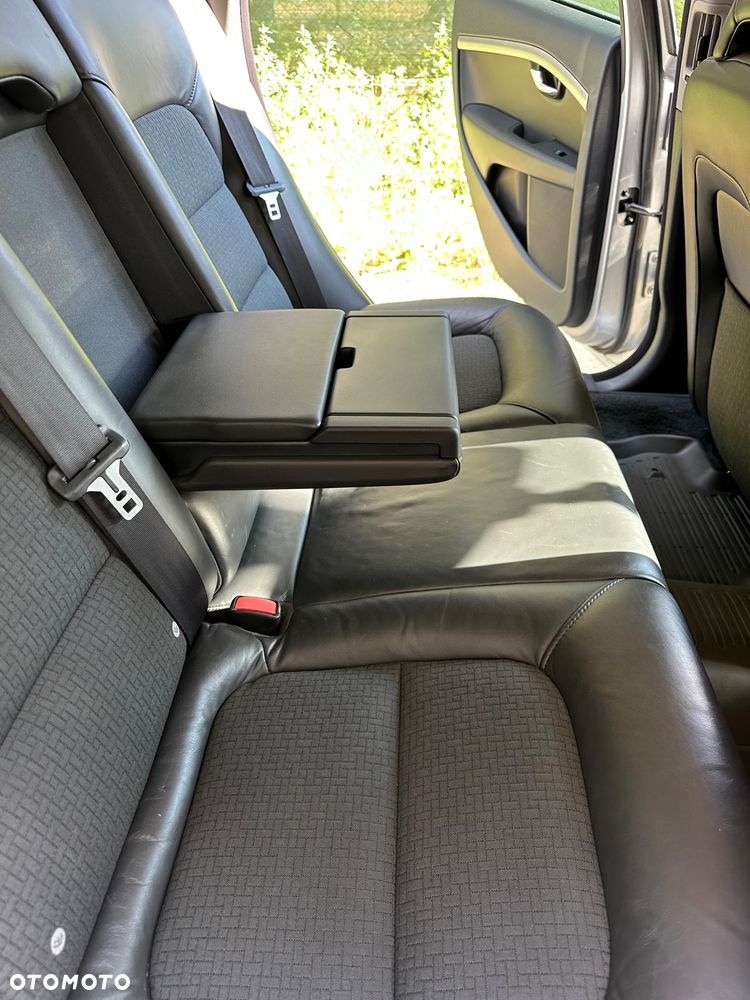 Volvo V70 2.0 - 17