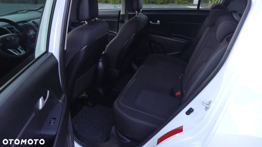 Kia Sportage 1.7 CRDI 2WD Dream-Team Edition - 25