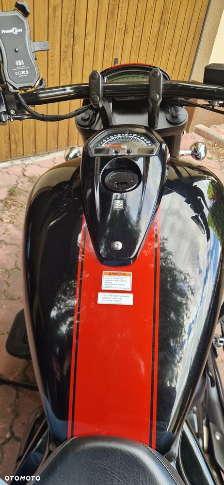 Suzuki Boulevard - 39