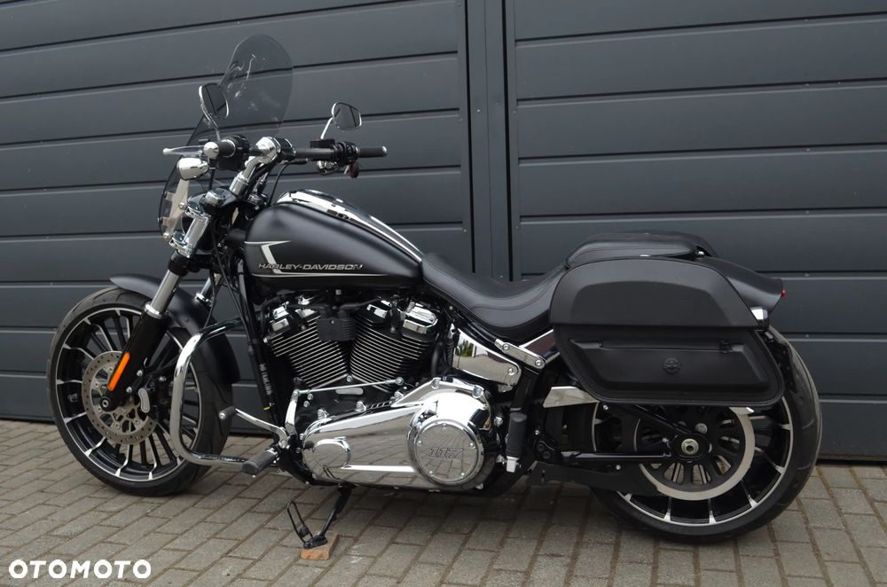 Harley-Davidson FXSB Breakout - 5