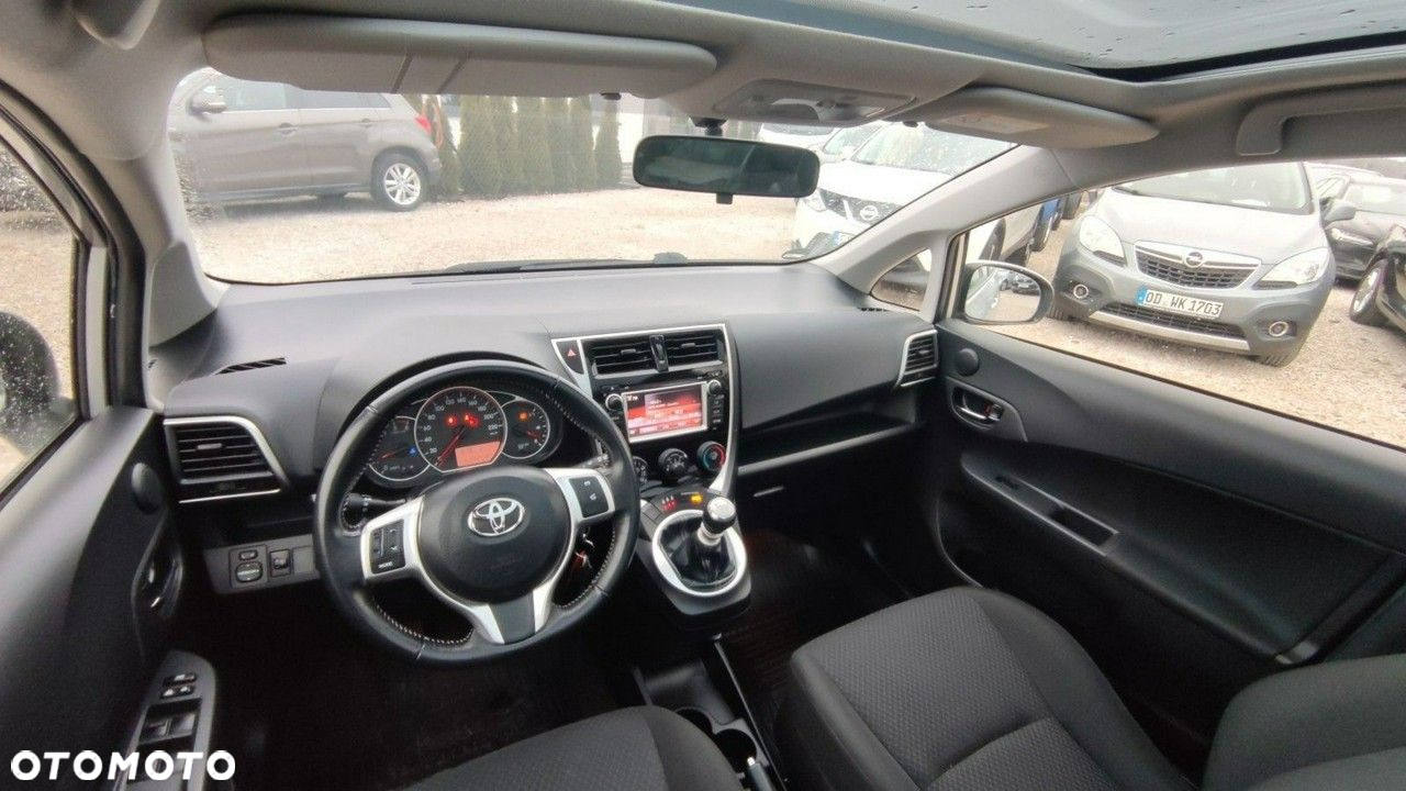 Toyota Verso S - 11
