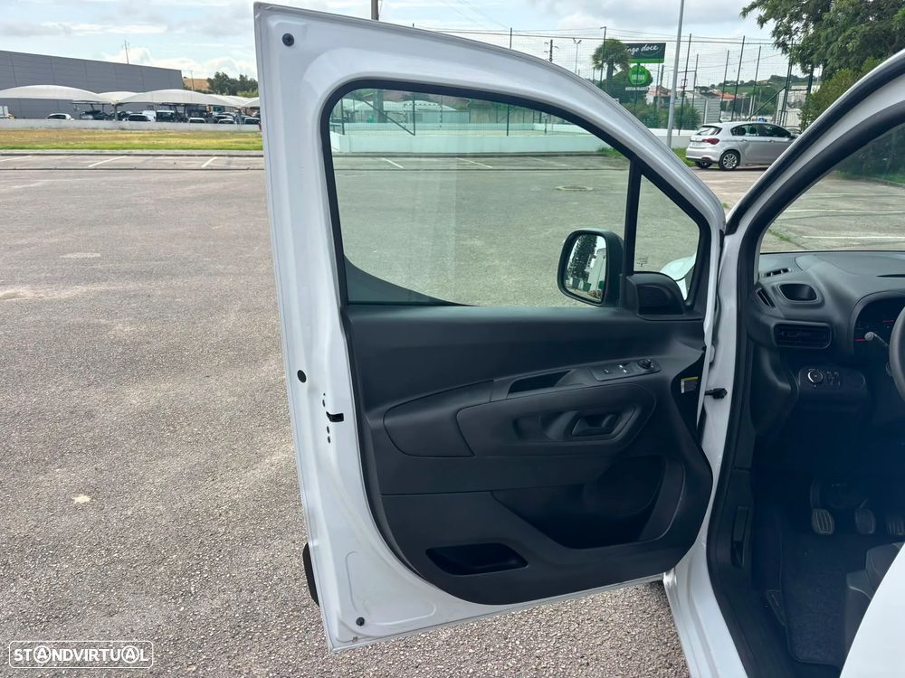 Opel Combo Cargo 3 LUG - LONGA - AC - IVA DEDUTÍVEL - 21