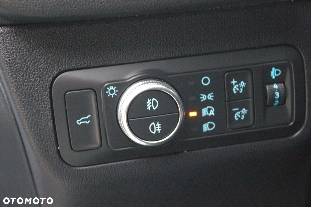 Ford Kuga 2.0 TDCi 2x4 ST-Line - 26