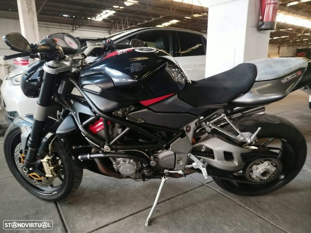 MV Agusta Brutale 910R - 1