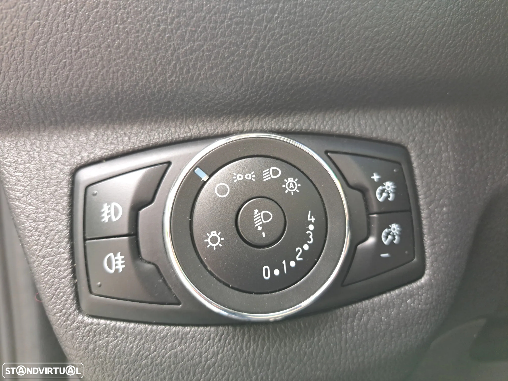 Ford Tourneo Courier 1.0 EcoBoost Titanium - 13