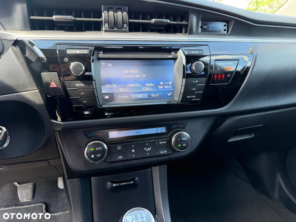 Toyota Corolla 1.6 Premium - 18