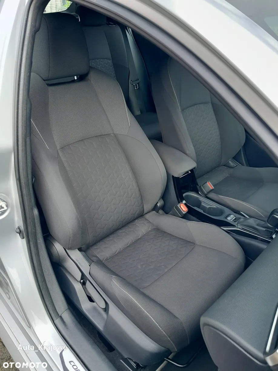 Toyota Corolla 1.8 Hybrid Comfort - 28