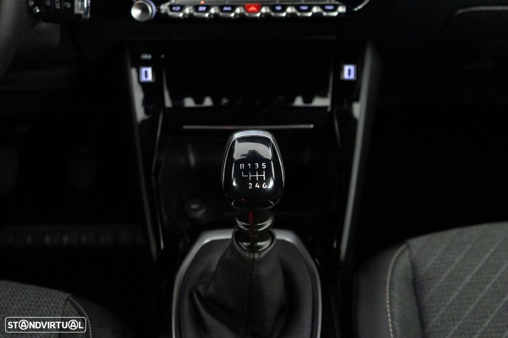 Peugeot 2008 1.2 PureTech Allure - 25