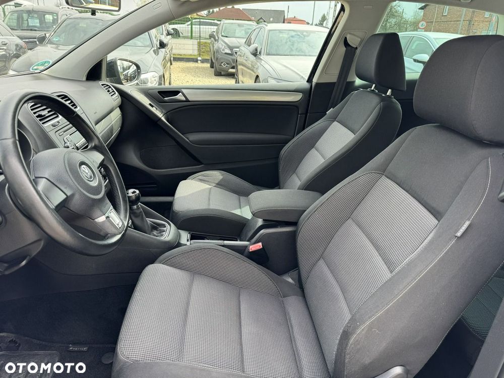 Volkswagen Golf 1.6 Comfortline - 16