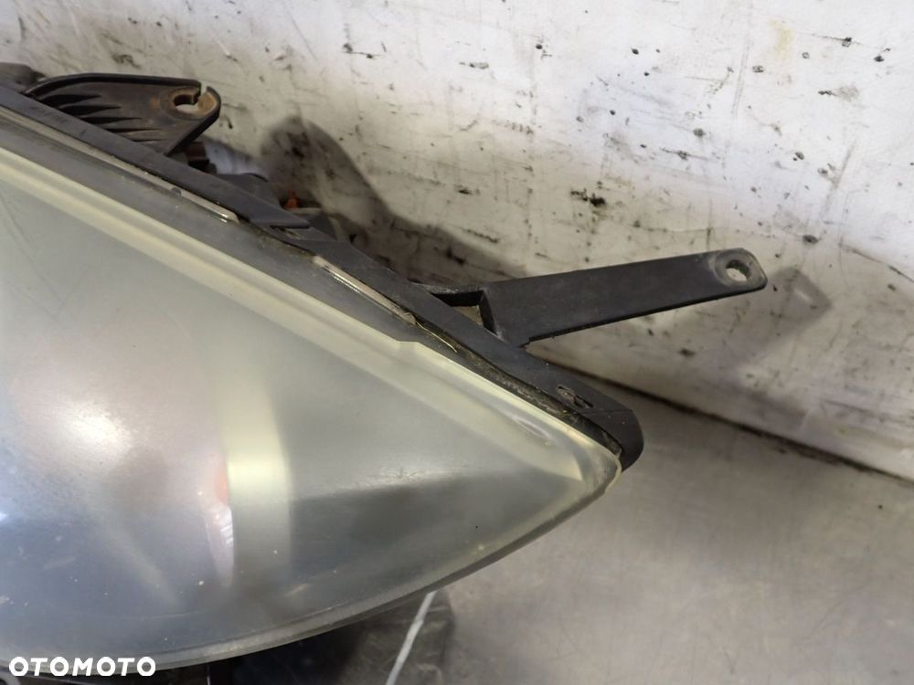 LAMPA LEWA PRZEDNIA MAZDA 3 - 2