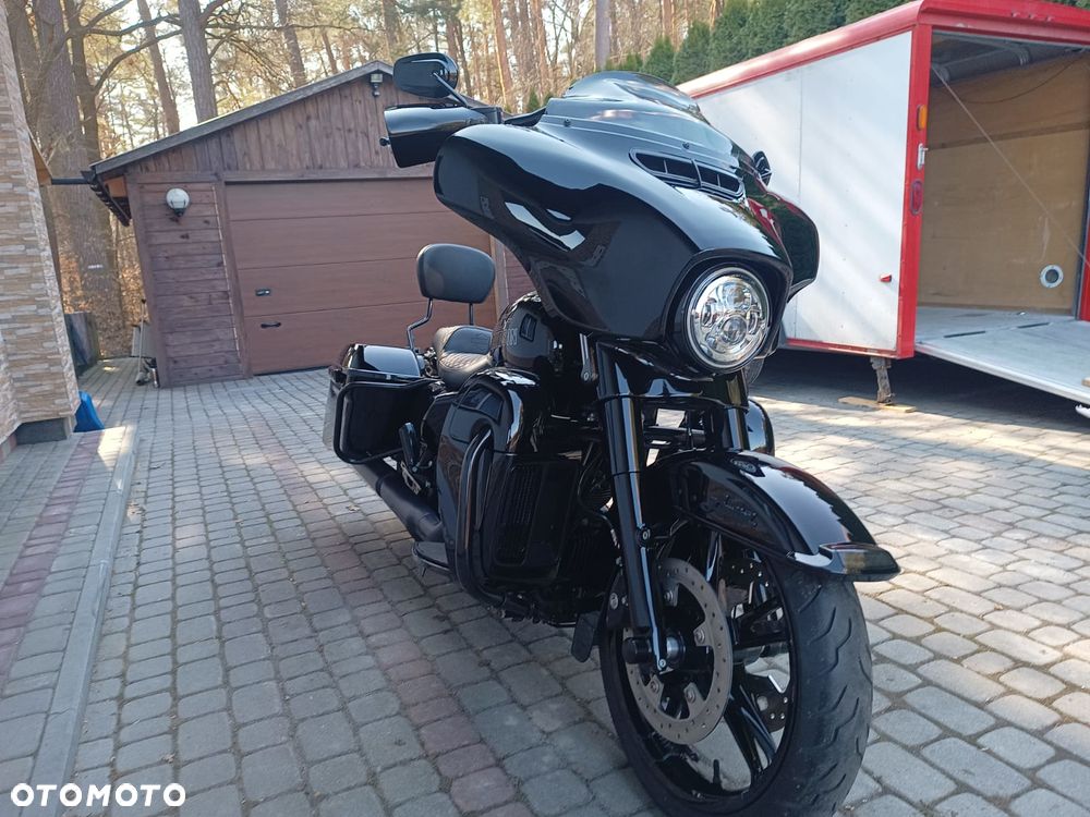 Harley-Davidson Touring Electra Glide - 11