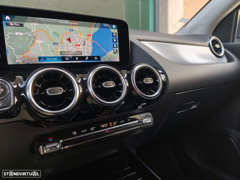 Mercedes-Benz GLA 180 d Progressive - 20