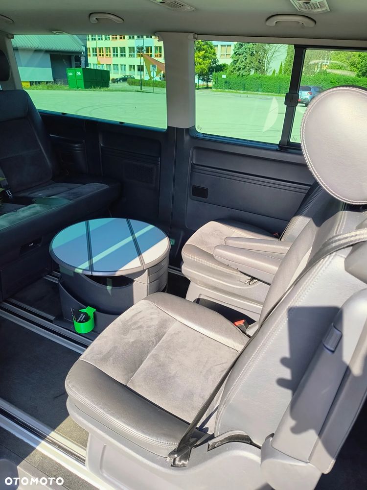 Volkswagen Multivan - 5