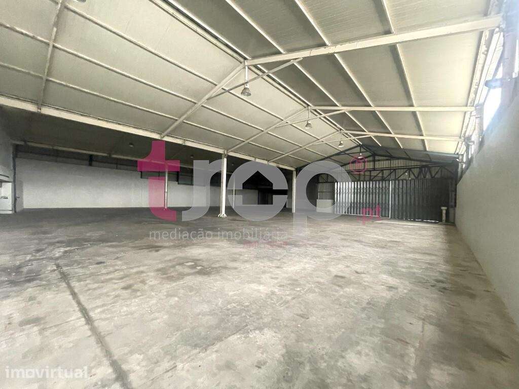 ARMAZÉM INDÚSTRIA TIPO 3 - ÁREA 2791,60m2/8.000m2 - Grande imagem: 2/9